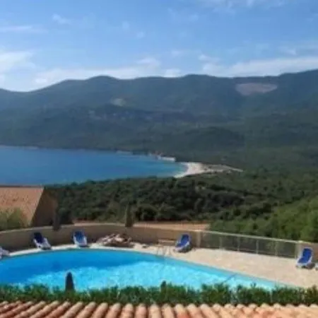 Βίλα Mini Vue Et Wifi Dans Petite Avec Piscine Chauffee
