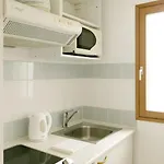 Mini Vue Et Wifi Dans Petite Avec Piscine Chauffee Villa