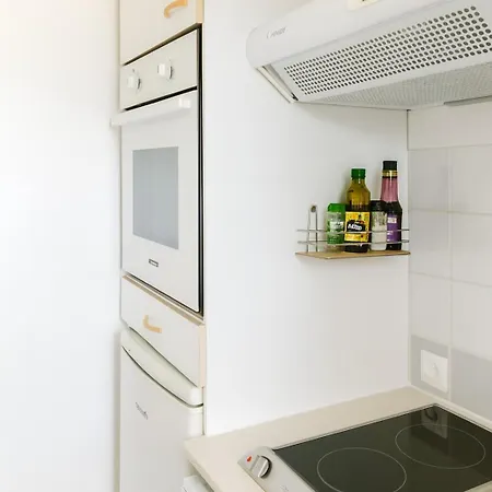 Mini Vue Et Wifi Dans Petite Avec Piscine Chauffee