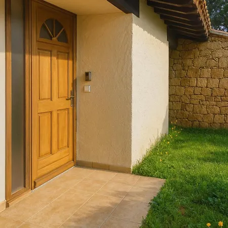 Mini Vue Et Wifi Dans Petite Avec Piscine Chauffee 세라 디 페로