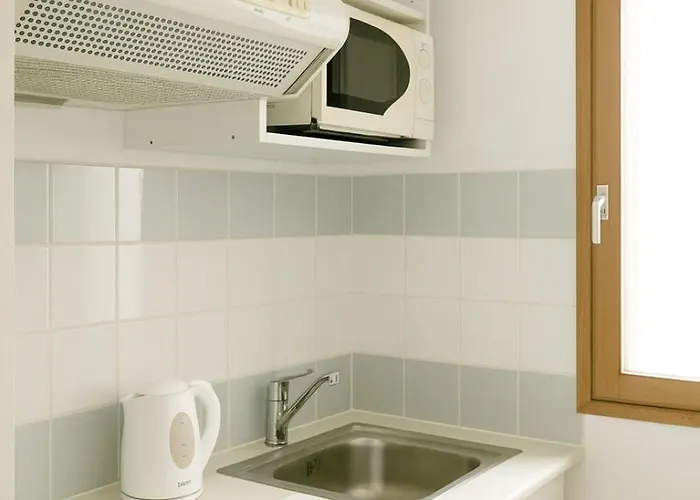 Mini Vue Et Wifi Dans Petite Résidence Avec Piscine Chauffée Villa
