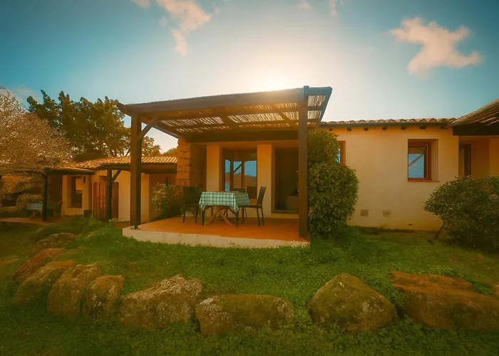 Mini-villa Mit Meerblick Und Wlan In Kleiner Residenz Mit Beheiztem Pool Serra-di-Ferro (Corsica)